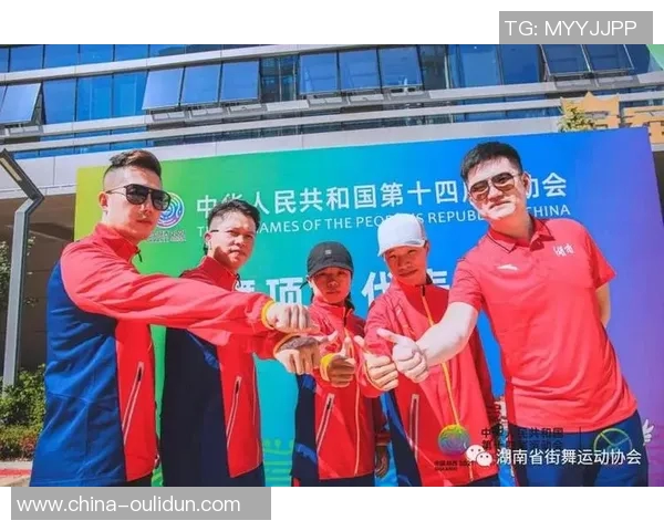 武汉极限运动队在世界街舞大赛中以60分稳居积分榜首位