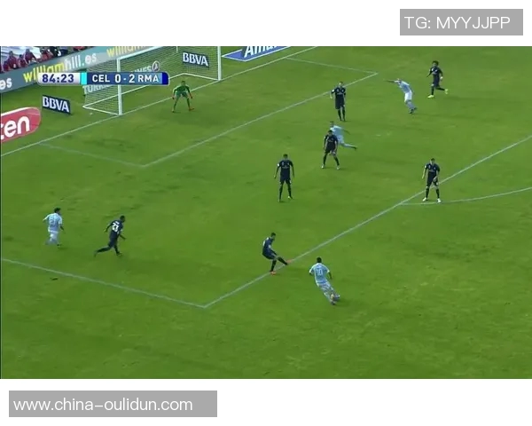 聚焦进球：精彩瞬间回顾与分析，领略足球场上的攻防之美